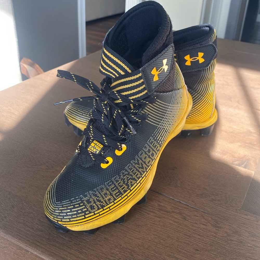 Youth Under Armour Football Cleats